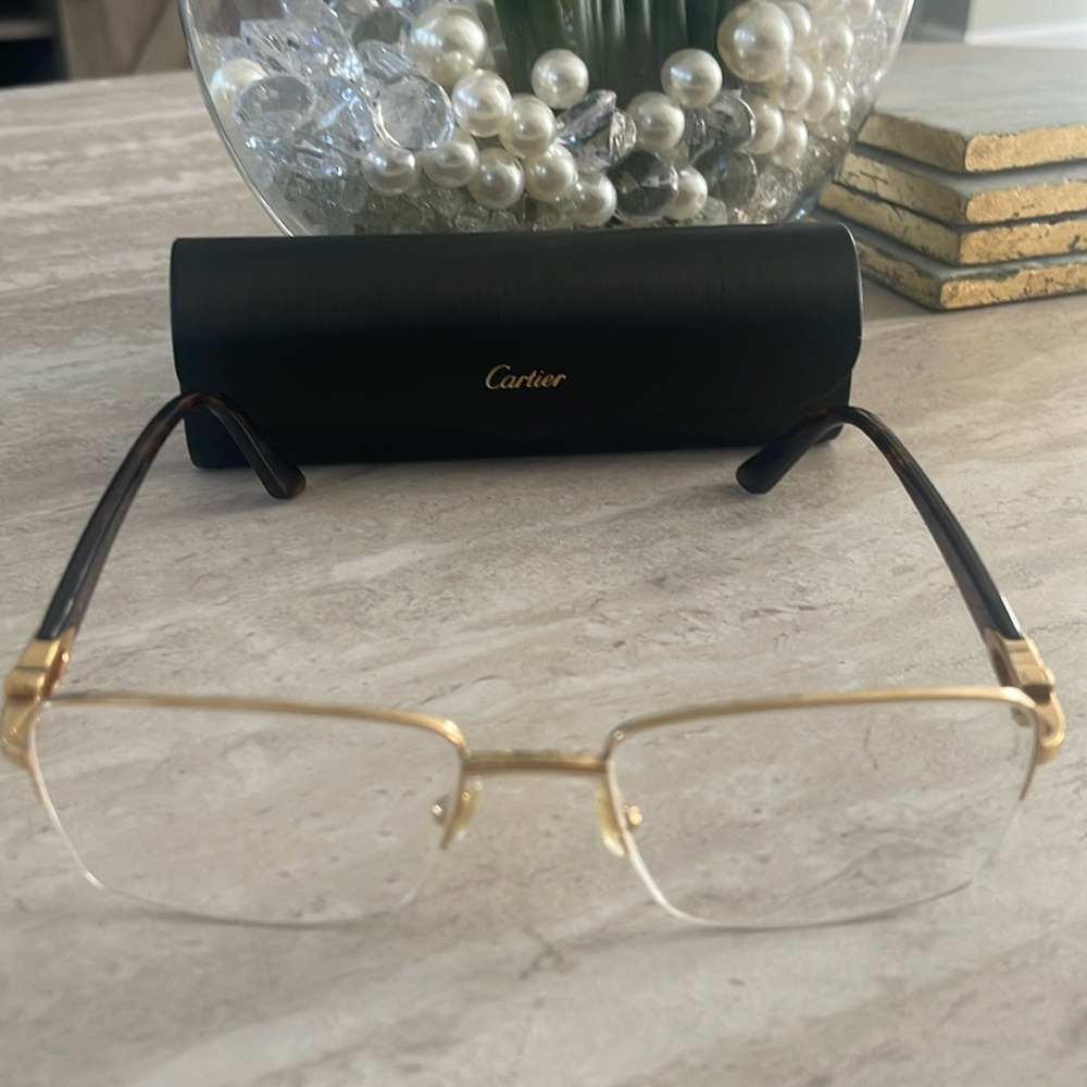 Cartier eyeglass (Buffs)